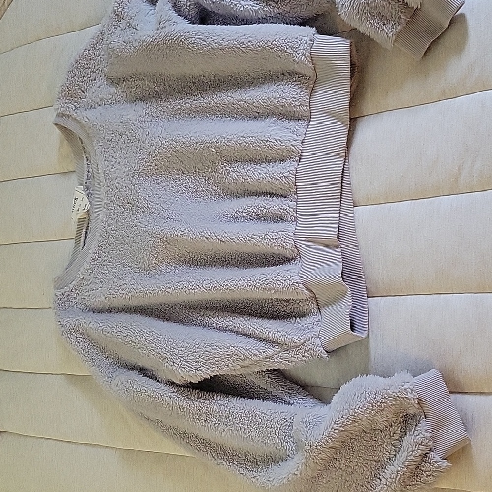Cropped sweater
